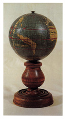 Globusfaksimile mit aufgeklebter und kolorierter Globensegmentkarte von Martin Waldseemüller. Foto: Deutsches Museum
